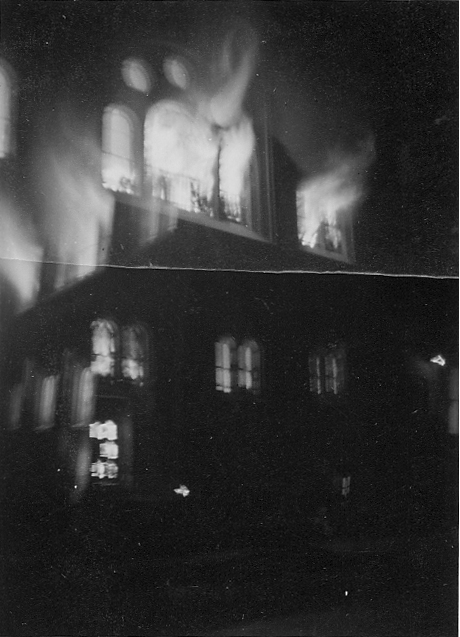 Brennende Synagoge in Graz in der Pogromnacht