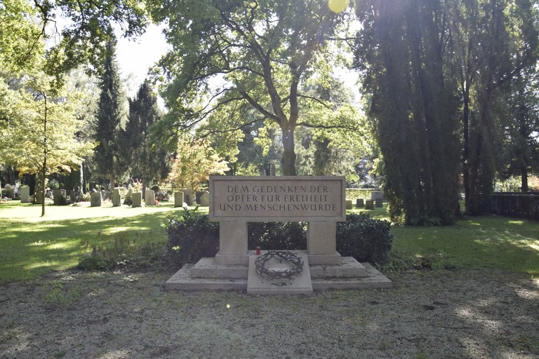 Denkmal am Kommunalfriedhof