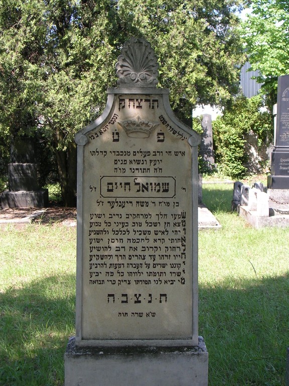 Führung durch den Jüdischen Friedhof Wr. Neustadt mit Werner Sulzgruber