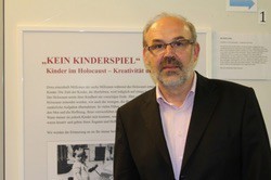 Der Historiker Werner Bundschuh präsentiert neue Ergebnisse zur Täterforschung in Vorarlberg. (Quelle: _erinnern.at_)