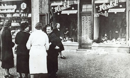 Pogrom am 9. November 1938 in Wien: Passantinnen