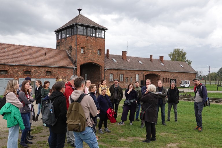 Führung durch die Gedenkstätte Birkenau (Foto: OeAD)