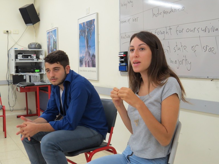 Jüdisch-arabischer Dialog - Studentin und Student in Lochamei HaGeatot