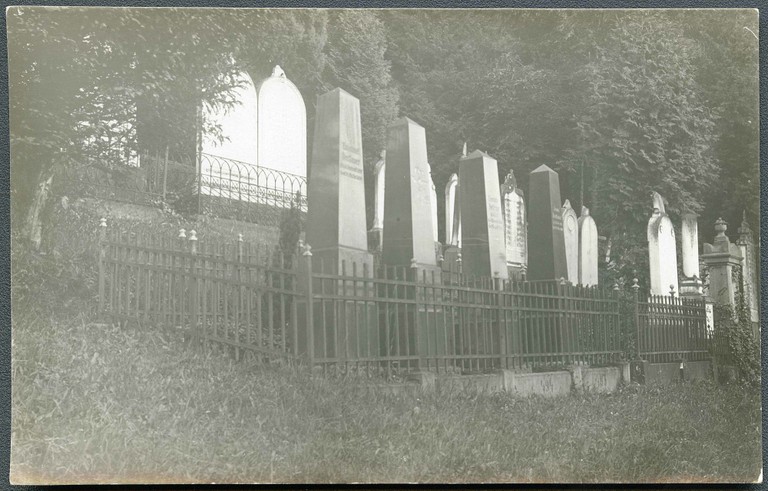 Der jüdische Friedhof in Hohenems war in der Reichspogromnacht Ziel von Schändungsaktionen, das Foto stammt aus der Zwischenkriegszeit. (Quelle: Jüdisches Museum Hohenems)