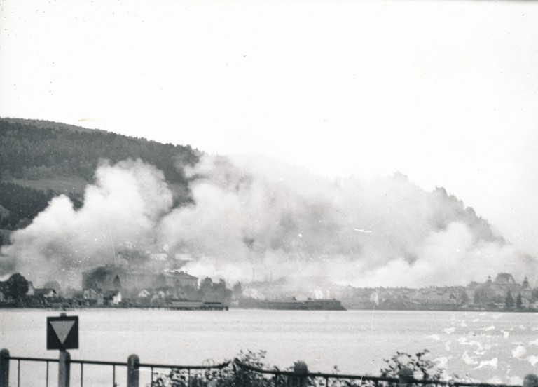 Bregenz wurde am späten Vormittag des 1. Mai 1945 von französischen Einheiten bombardiert. (Quelle: Stadtarchiv Bregenz)