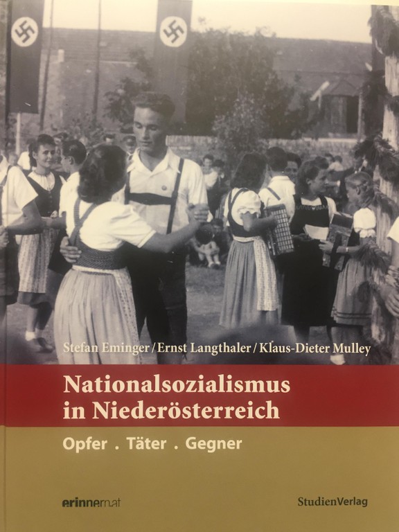 Die Bände der Jungendsachbuchreihe "Nationalsozialismus in den Bundesländern"  eignen sich als Nachschlagewerk, aber auch zum Einsatz im Schulunterricht und in der Erwachsenenbildung.