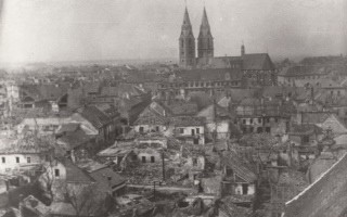 Innere Stadt von Wiener Neustadt 1945