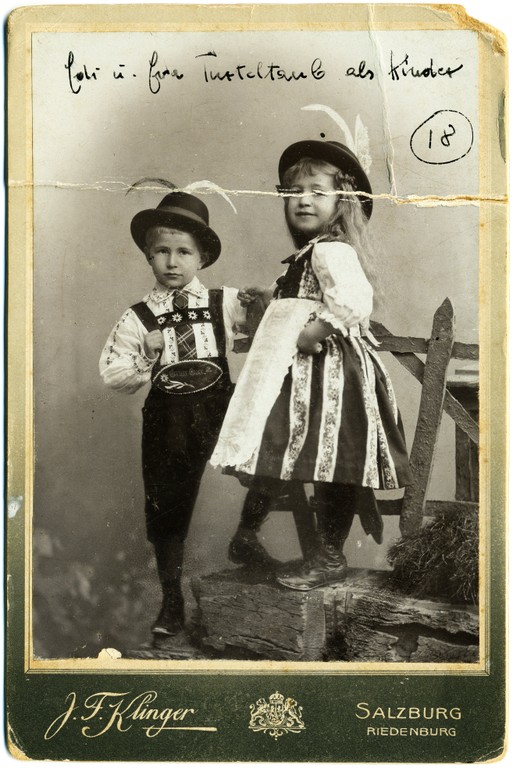 Edmund und Eva Turteltaub 1905. Edmund kam mit seiner Familie in Auschwitz ums Leben (Foto Abraham Gafni).jpg