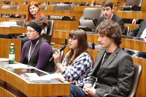 SchülerInnen im Parlament