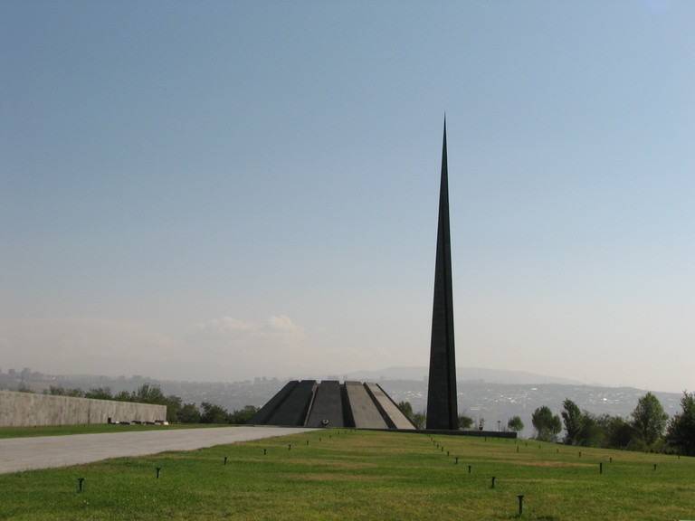 Gedenkkomplex mit Museum in Jerewan (Foto: CC BY-SA 3.0 Hanay)