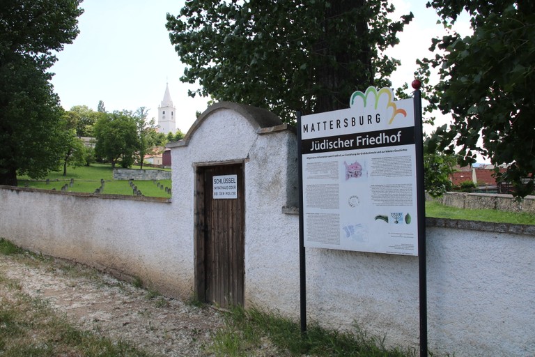 Jüdischer Friedhof Mattersburg.JPG