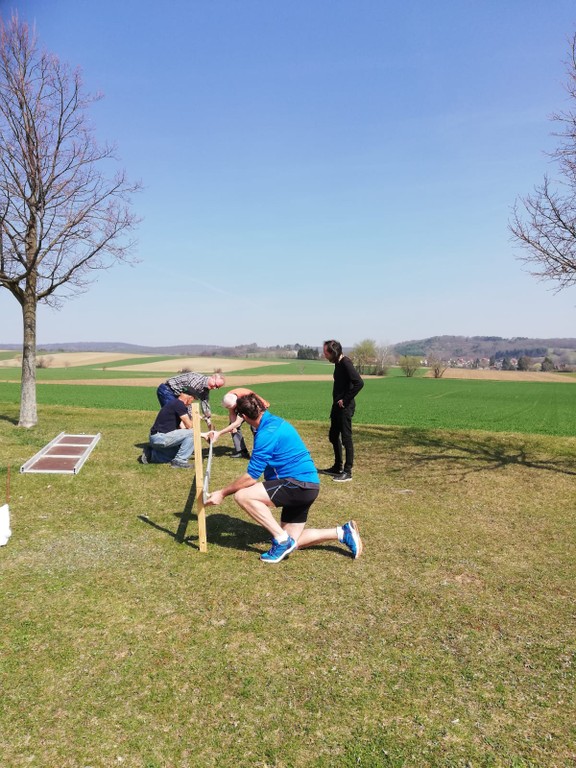 Ritzinger Gemeindeverantwortliche bei den Vorbereitungen für den Bau des Denkmals in Ritzing