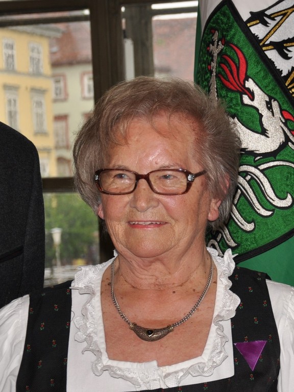 Hermine Liska bei der Verleihung des Goldenen Ehrenzeichens des Landes Steiermark am 12. Mai 2016 (Foto: OeAD/ERINNERN:AT). 